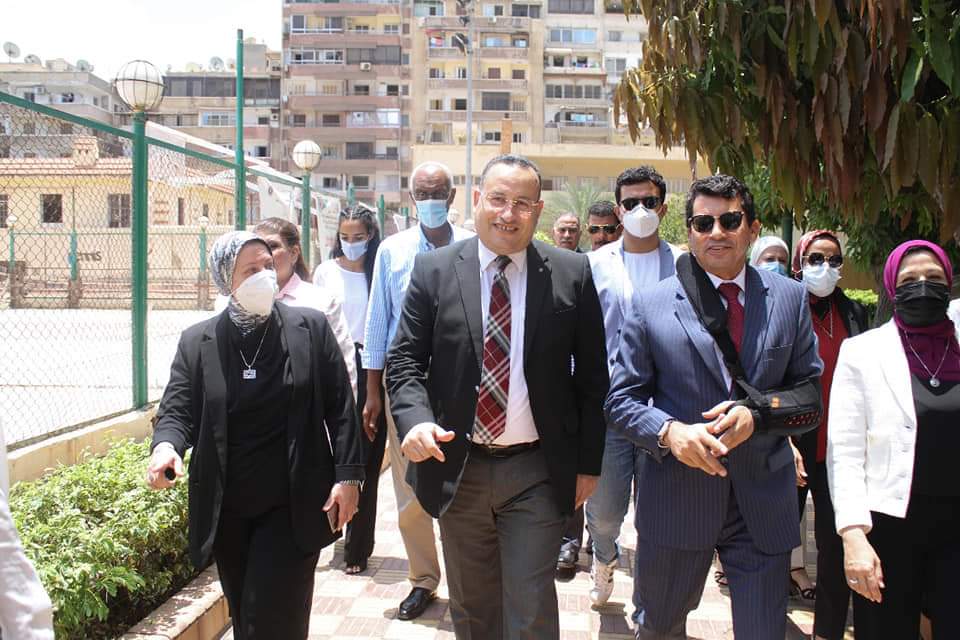 The Minister of Youth and Sports and the President of the University in the hospitality of the College